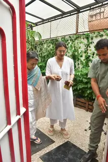 Kajol snapped with daughter Nysa and Mom snapped in juhu