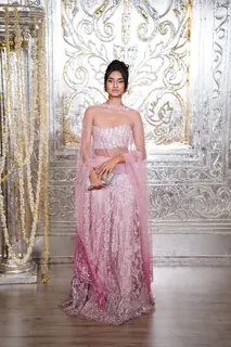 Celebrities attend Manish Malhotra’s Diwali party