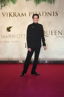 Salman Khan, Sonakshi Sinha, Sushmita Sen, Riteish Deshumukh, Genelia Deshumukh and other celebs attend Vikram Phadnis’ 35 Years anniversary celebration