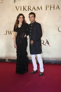 Salman Khan, Sonakshi Sinha, Sushmita Sen, Riteish Deshumukh, Genelia Deshumukh and other celebs attend Vikram Phadnis’ 35 Years anniversary celebration