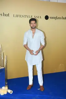 Celebrities grace the Lifestyle Diwali Bash 2025