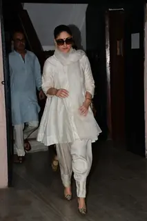 Kareena Kapoor spotted outside Office in Bandra