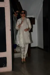 Kareena Kapoor and Karisma Kapoor spotted outside Office in Bandra
