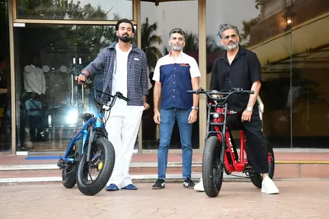 Suniel Shetty and KL Rahul spotted for a press conference