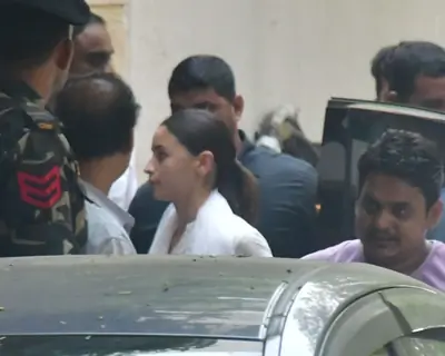 Alia Bhatt snapped at Sunny Deol’s house in Juhu