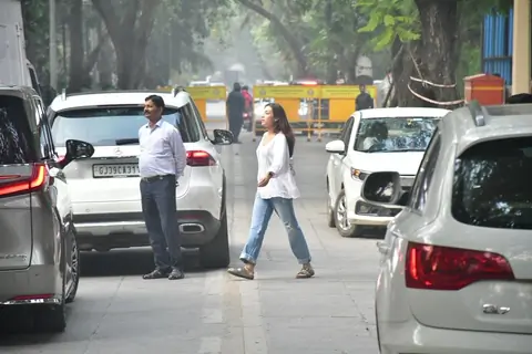 Sahher Bambba snapped at Sunny Deol’s house in Juhu