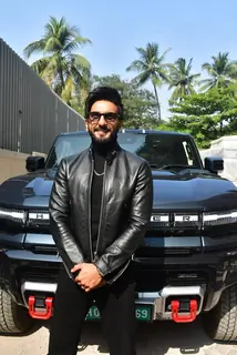 Ranveer Singh snapped at Juhu PVR