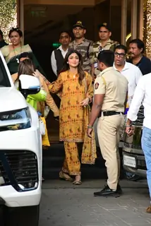 Shilpa Shetty snapped at Kalina Airport