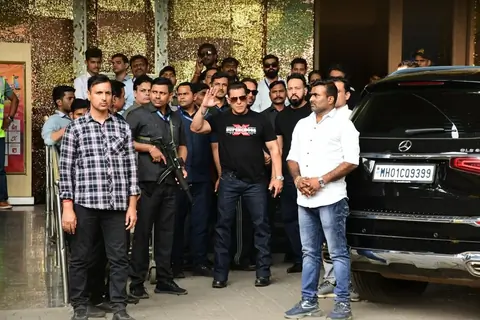 Salman Khan snapped at Kalina Airport