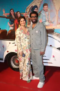 Arti Singh snapped at the premiere of 'Kis Kisko Pyaar Karoon 2'
