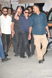 Salman Khan snapped at Sohail Khan's Birthday Bash in Bandra