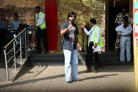 Meezaan Jaffrey snapped at Kalina Airport