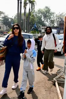 Genelia Deshmukh and Riteish Deshmukh snapped at Kalina Airport