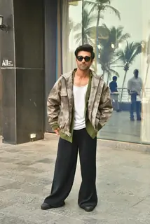 Pulkit Samrat snapped promoting Rahu Ketu