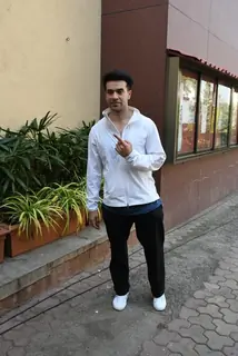 Punit Malhotra snapped at voting centre