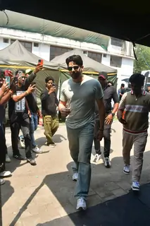 Sidharth Malhotra snapped in Juhu 