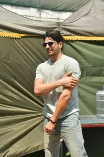 Sidharth Malhotra snapped in Juhu 