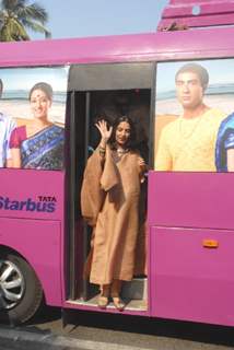 Shabana Azmi waving out of Tata Starbus at the Honeymoon Travels event