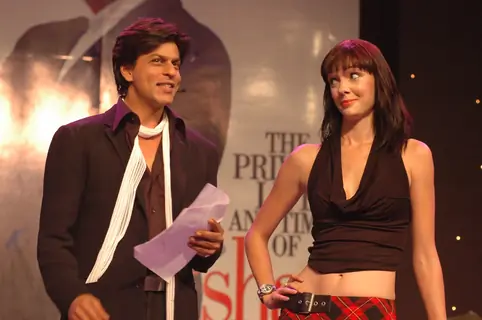 Shah Rukh Khan at the Filmfare awards function