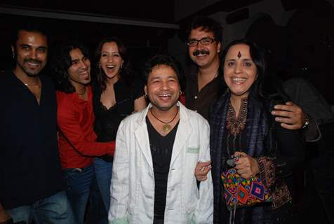 Mumbai, Thursday 22nd March-Kailash Kher the Indian maestro of popular sufi music celebrates the one year success of his album &quot;KAILASHA&quot; which means heaven in Sanskrit The songs ''Teri Deewani'' and ''Tauba Tauba'' from the album have