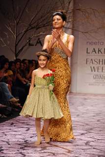 Sushmita Sen with her daughter Renee launches Neeta Lulla''s collection at the Lakme Fashion Week in Mumbai