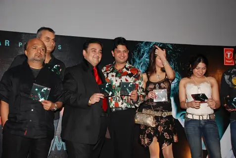 Adnan Sami''s new album Ek Din was launched by T-series in Mumbai on April 12 Lyrics writer Sameer and former actress Divya Kumar were present at the launch