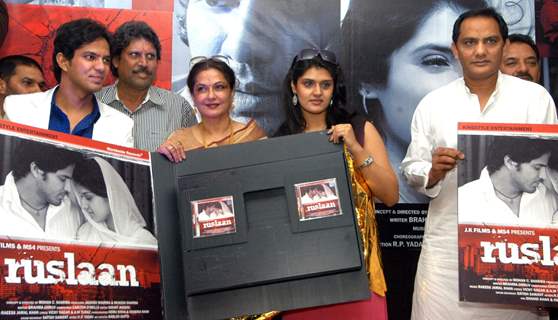 Rajveer, Moushmi Chatterjee with her daughter Meghaa, Kapil Dev and Azharuddin at the music launch for the film &quot;Ruslaan&quot;, in New Delhi on Tuesday