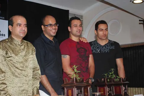 Rohit Roy at Pratap Sarnaik''s Dahi Handi with acid factory team, in Mumbai