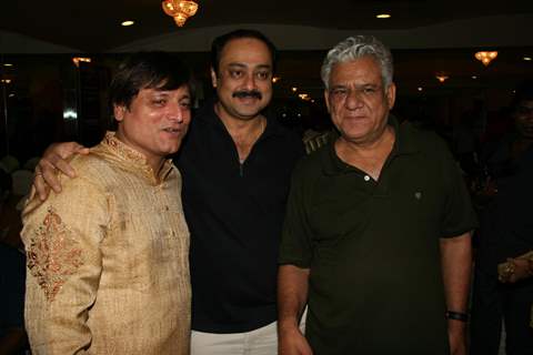 Om Puri and Shatrughan Sinha at the &quot;Success Bash of Chanakya&quot;