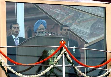 Prime Minister Manmohan Singh addressing to the Nation on 63rd Independence Day at Red Fort, on Saturday in New Delhi 15 August 2009