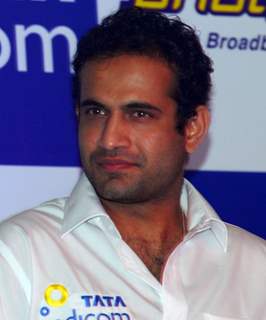 Tata Indicom Brand Ambassador Irfan Pathan showcases Photon - Mobile broadband services in Kolkata on Monday 17th Aug 09