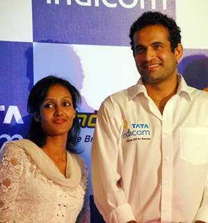 Tata Indicom Brand Ambassador Irfan Pathan with a female fan who trying to kiss Irfan Pathan at a function of showcases Photon - Mobile broadband services in Kolkata on Monday 17th Aug 09