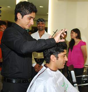 Farhan Akhtar at &quot;Oro spa launch&quot;