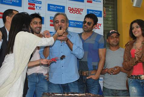Aaftab Shivdasani and Sunil Shetty with other Stars at Daddy Cool press meet