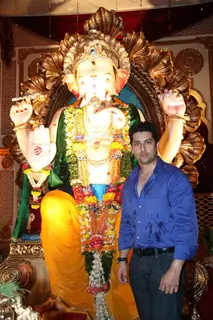 Aftab Shivdasani performing Ganpati Pooja