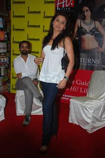 Rani Mukherjee &quot;Launches Latest Issue of Hil Blitz&quot;