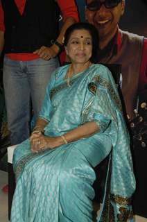 Asha Bhosle launches Chin2 Bhosle''s album