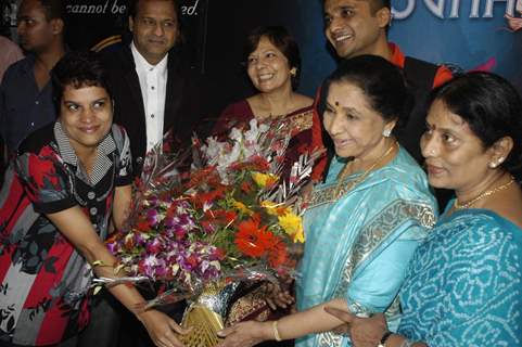 Asha Bhosle launches Chin2 Bhosle''s album