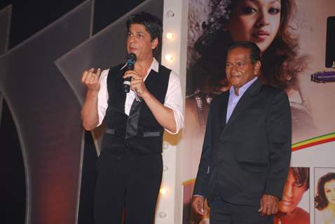 Shah Rukh Khan at Bharat n Dorris Awards