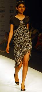 A model at the ramp during the Kolkata Fashion Week in Kolkata on 11th Sep 2009