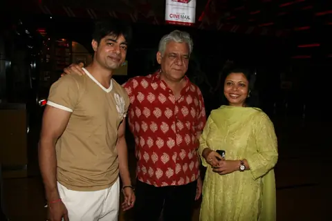 Om Puri at Baabar film premiere