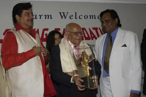 Shatrughan Sinha at Ram Jethmalani honour by Shayog Foundation