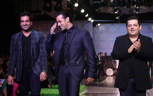 Bollywood actor Salman Khan with designers Rohit Gandhi and Rahul Khanna at their show at the Van Heusen India Mens Week, in New Delhi on Sunday