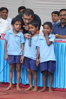 Salman at Tata Memorial Hospital and Dongri slums