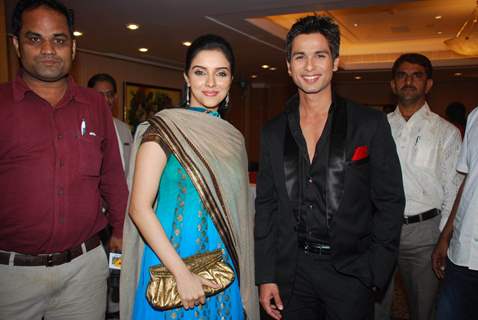 Asin and Shahid Kapoor at Giant Awards in Trident