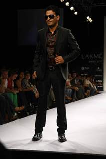 Manoj Bajpai on the ramp for Designer Troy Costa at Lakme Fashion Week for spring/summer 2010