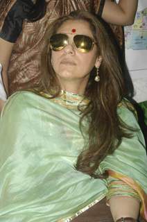 Bollywood actress Dimple Kapadia campaigns for Sanjay Nirupam at Borivli in Mumbai