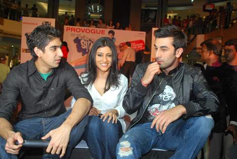 Bollywood actor Ranbir Kapoor and Konkana Sen at their upcoming movie &quot;Wake up Sid&quot; press meet at Inorbit Mall in Mumbai