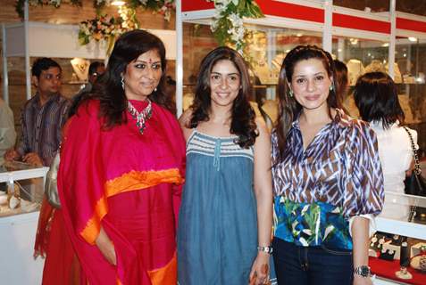 Neelam Kothari at Araish exhibition