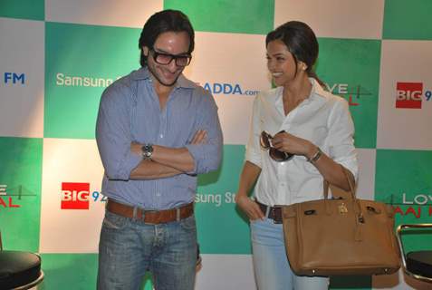 &quot;Saif Ali Khan & Deepika Padukone meet LAK-Bigadda contest winners&quot;